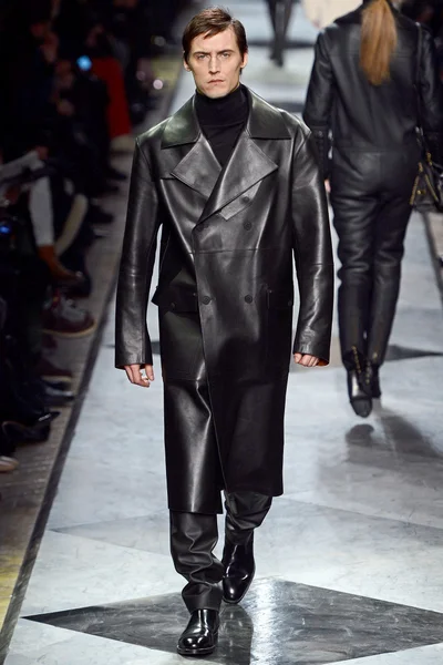 Look 37